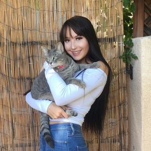 Meet your Posher, Makayla